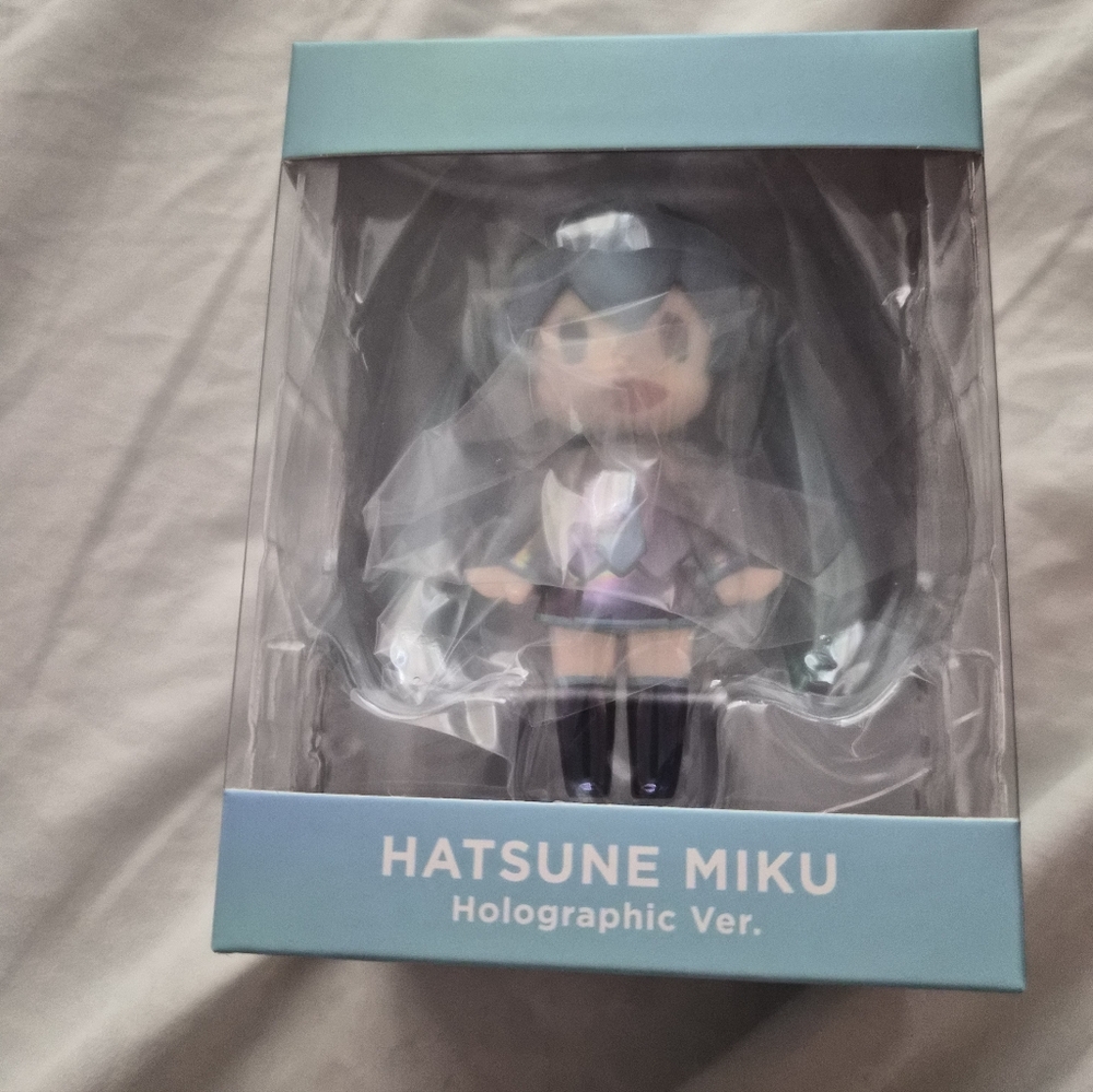good smile hatsune miku holographic ver